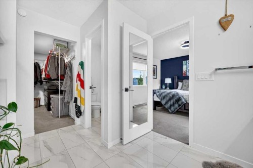 32 Cranbrook Bay Se, Calgary, AB 