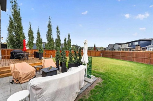 32 Cranbrook Bay Se, Calgary, AB 