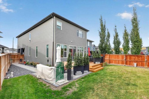 32 Cranbrook Bay Se, Calgary, AB 