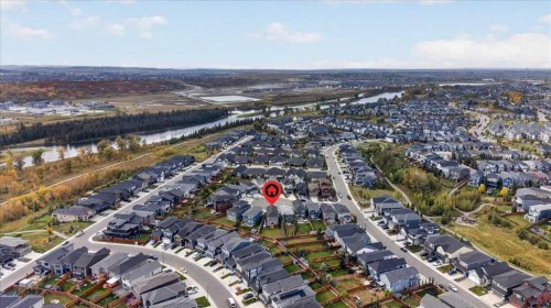 32 Cranbrook Bay Se, Calgary, AB 