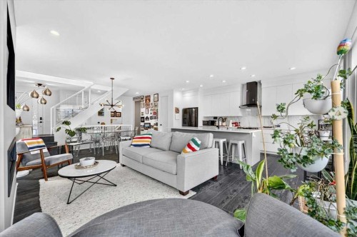 32 Cranbrook Bay Se, Calgary, AB 