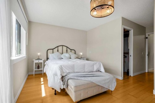 2705 11 Avenue Se, Calgary, AB 
