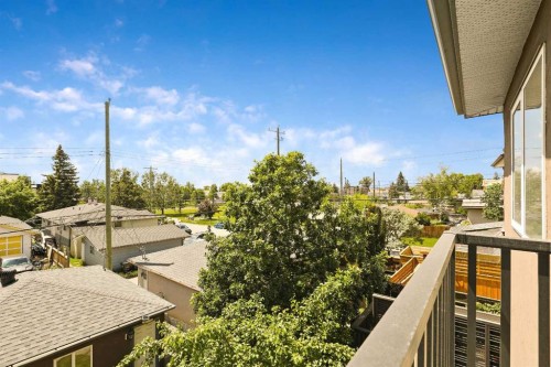 2705 11 Avenue Se, Calgary, AB 