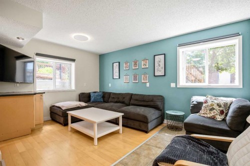 2705 11 Avenue Se, Calgary, AB 
