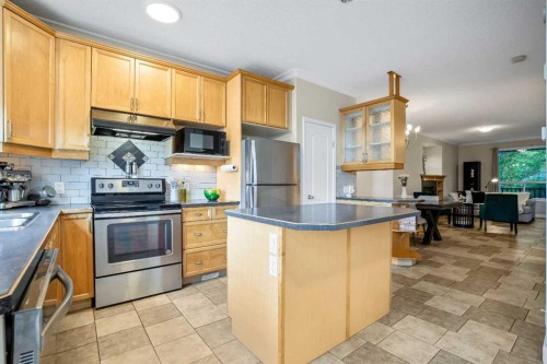 2705 11 Avenue Se, Calgary, AB 