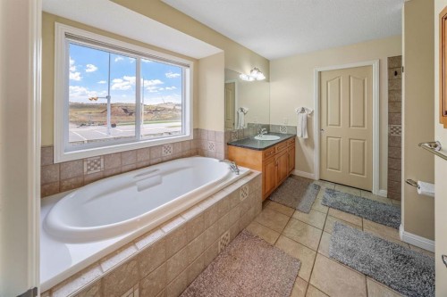160 Royal Oak Heights Nw, Calgary, AB 