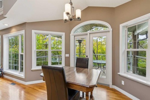8816 48 Avenue, Calgary, AB 