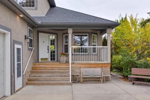 8816 48 Avenue, Calgary, AB 