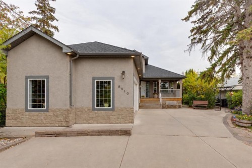8816 48 Avenue, Calgary, AB 