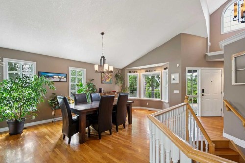8816 48 Avenue, Calgary, AB 