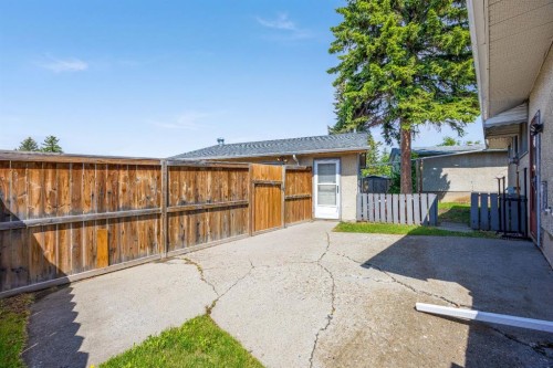1307 Radisson Drive Se, Calgary, AB 