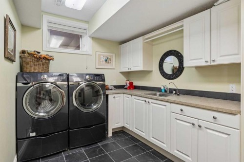 126 Mt Douglas Close Se, Calgary, AB 