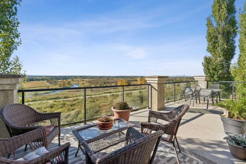 126 Mt Douglas Close Se, Calgary, AB 