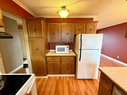 711 10 Avenue Se, High River, AB 
