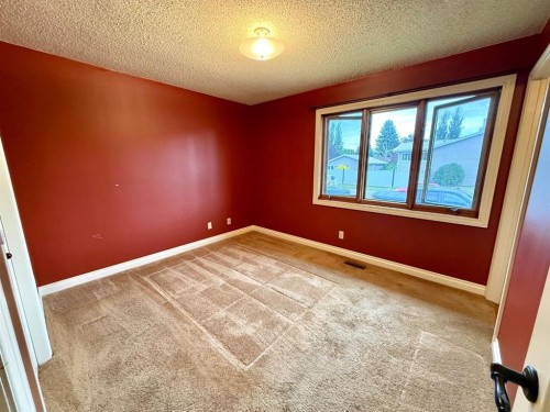 711 10 Avenue Se, High River, AB 