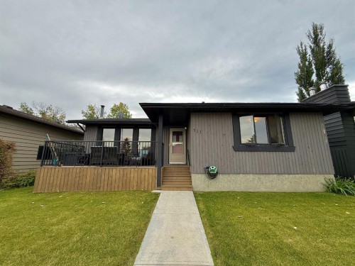 711 10 Avenue Se, High River, AB 