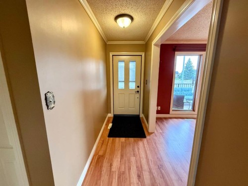 711 10 Avenue Se, High River, AB 