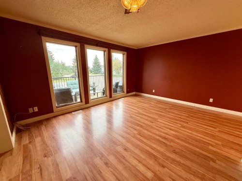 711 10 Avenue Se, High River, AB 