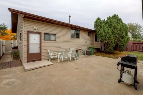 1834 Summerfield Boulevard Se, Airdrie, AB 