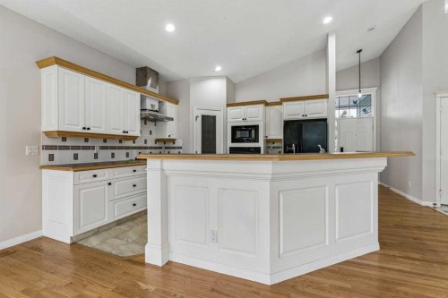 134 Valley Glen Heights Nw, Calgary, AB 