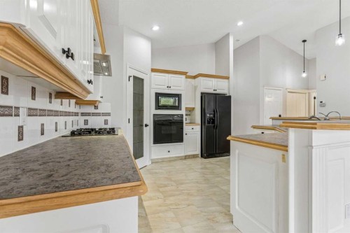 134 Valley Glen Heights Nw, Calgary, AB 