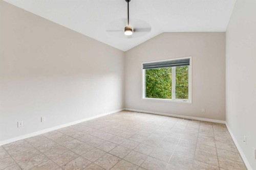 134 Valley Glen Heights Nw, Calgary, AB 