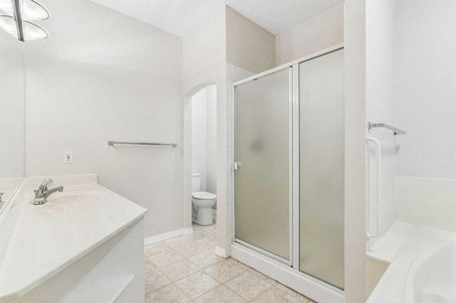 134 Valley Glen Heights Nw, Calgary, AB 