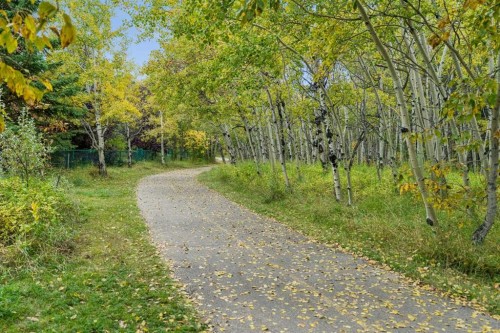 134 Valley Glen Heights Nw, Calgary, AB 