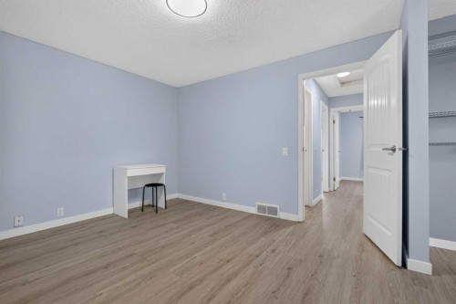 37 Erin Croft Crescent Se, Calgary, AB 