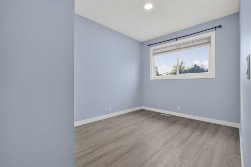 37 Erin Croft Crescent Se, Calgary, AB 