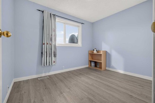 37 Erin Croft Crescent Se, Calgary, AB 