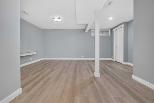 37 Erin Croft Crescent Se, Calgary, AB 