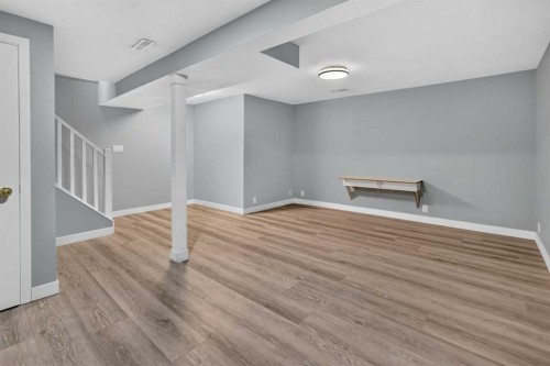 37 Erin Croft Crescent Se, Calgary, AB 