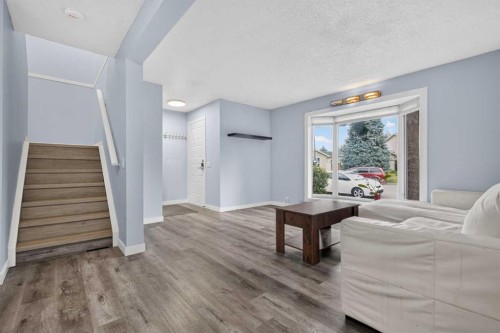 37 Erin Croft Crescent Se, Calgary, AB 