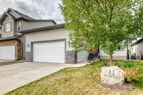 11 Bondar Gate, Carstairs, AB 