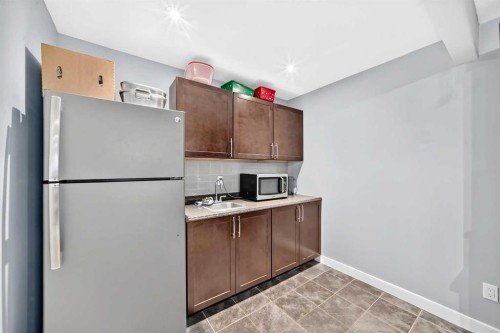 11 Bondar Gate, Carstairs, AB 
