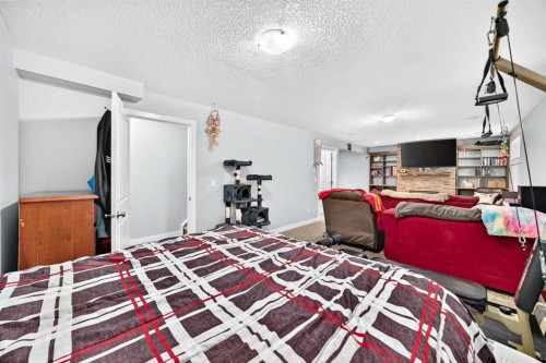 11 Bondar Gate, Carstairs, AB 
