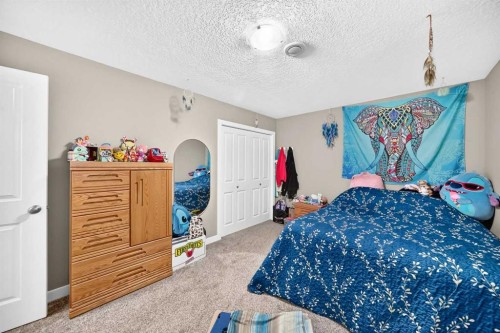 11 Bondar Gate, Carstairs, AB 