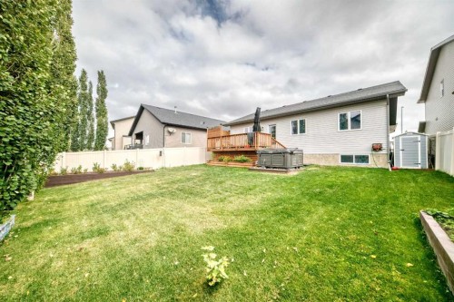 11 Bondar Gate, Carstairs, AB 
