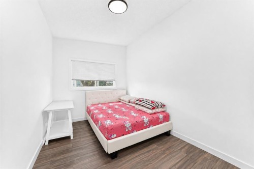 5608 Pensacola Crescent Se, Calgary, AB 