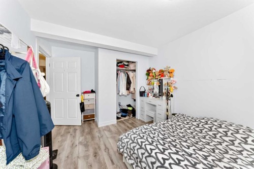 5608 Pensacola Crescent Se, Calgary, AB 