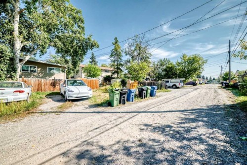 5608 Pensacola Crescent Se, Calgary, AB 