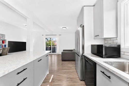 5608 Pensacola Crescent Se, Calgary, AB 