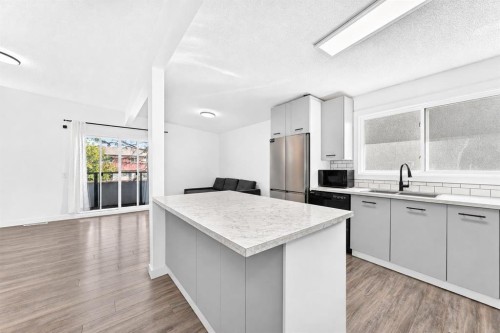5608 Pensacola Crescent Se, Calgary, AB 