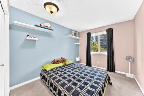 74 Cimarron Drive, Okotoks, AB 