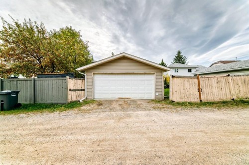 74 Cimarron Drive, Okotoks, AB 