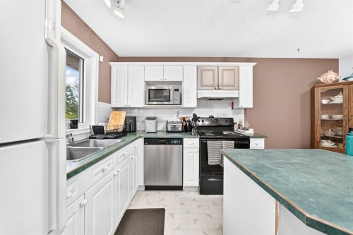 74 Cimarron Drive, Okotoks, AB 