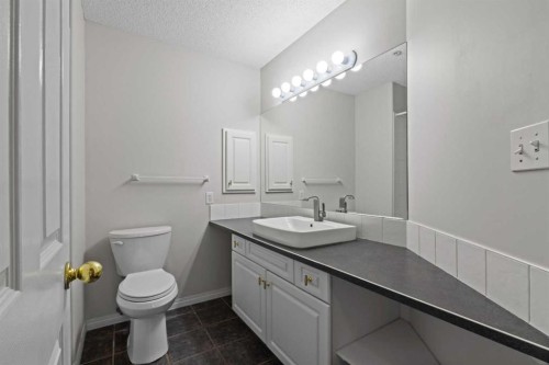 207-2419 Erlton Road Sw, Calgary, AB 