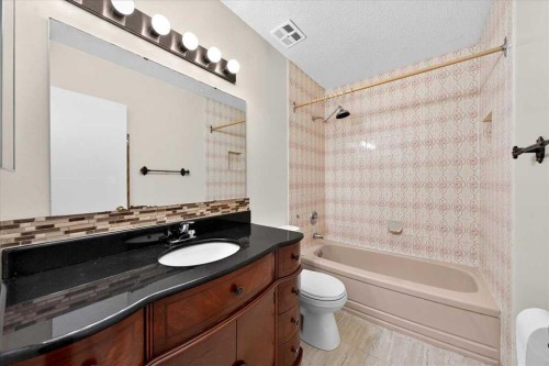 4831 48 Street Nw, Calgary, AB 