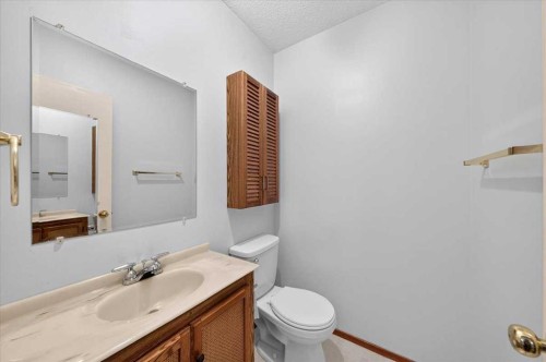 4831 48 Street Nw, Calgary, AB 